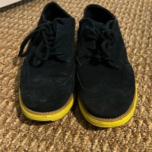 Used boys Cole Haan dress shoes. Size 1.5.